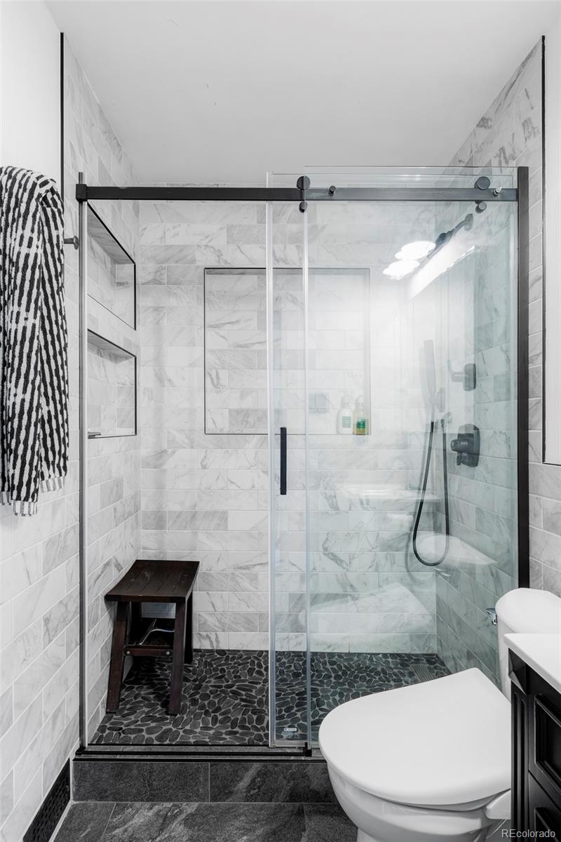 MLS Image #10 for 920 s alcott street,denver, Colorado