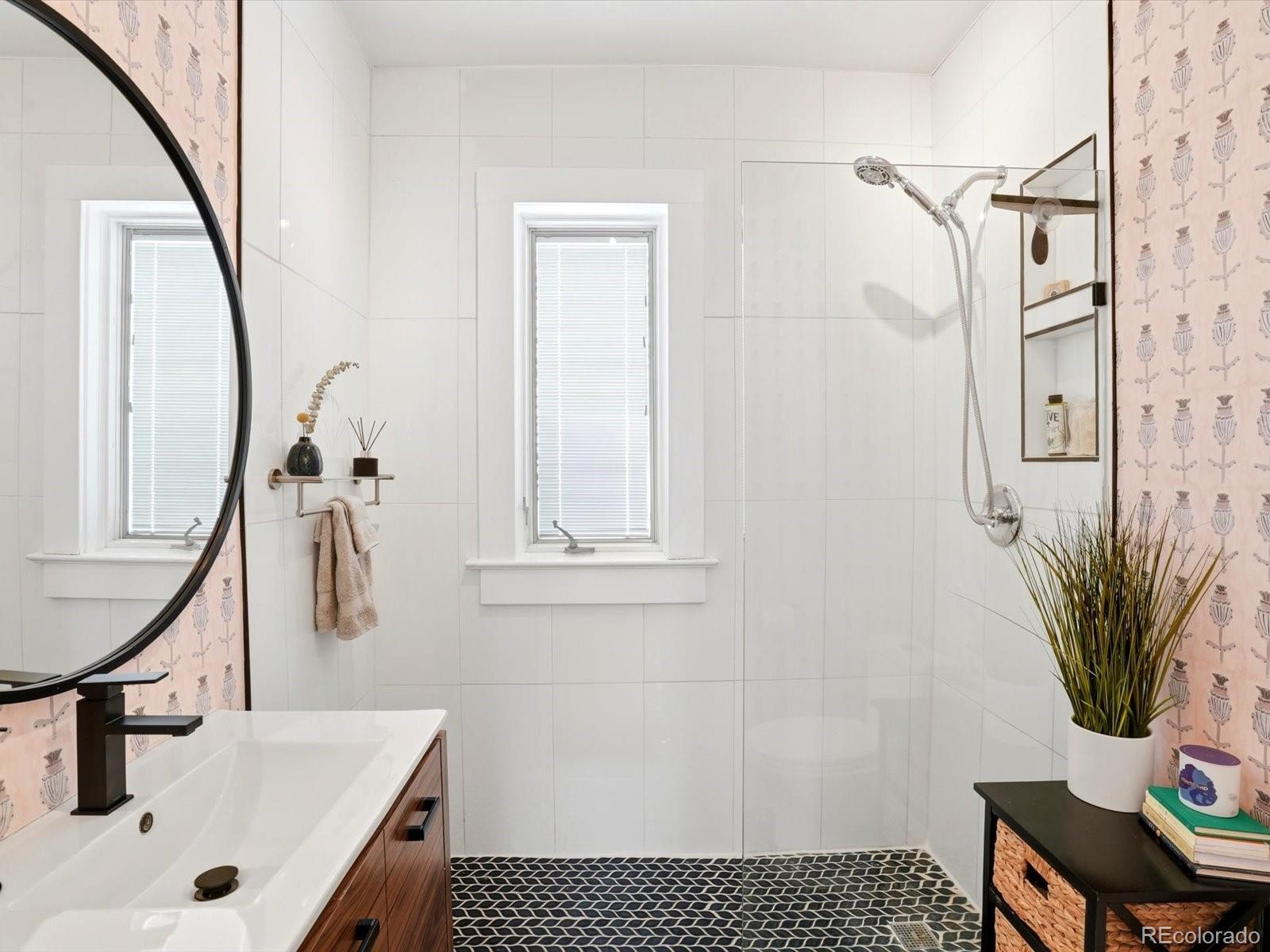 MLS Image #26 for 1007 s vine street,denver, Colorado