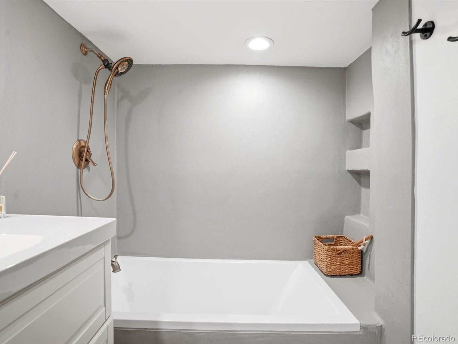 MLS Image #35 for 1007 s vine street,denver, Colorado