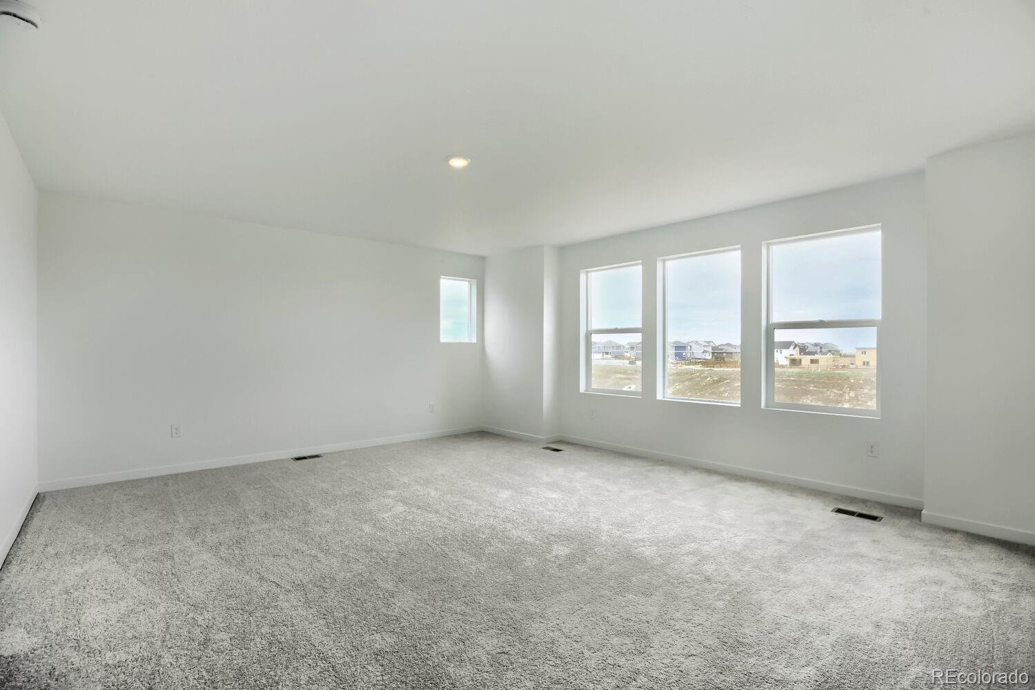 MLS Image #5 for 45947  mill avenue,bennett, Colorado