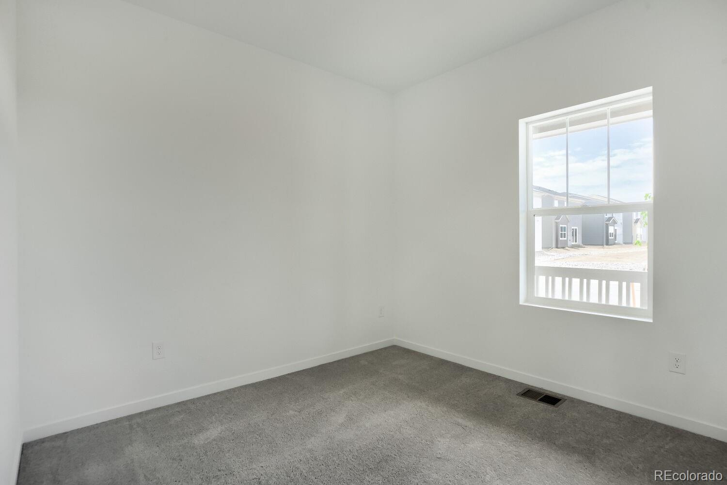 MLS Image #9 for 45947  mill avenue,bennett, Colorado