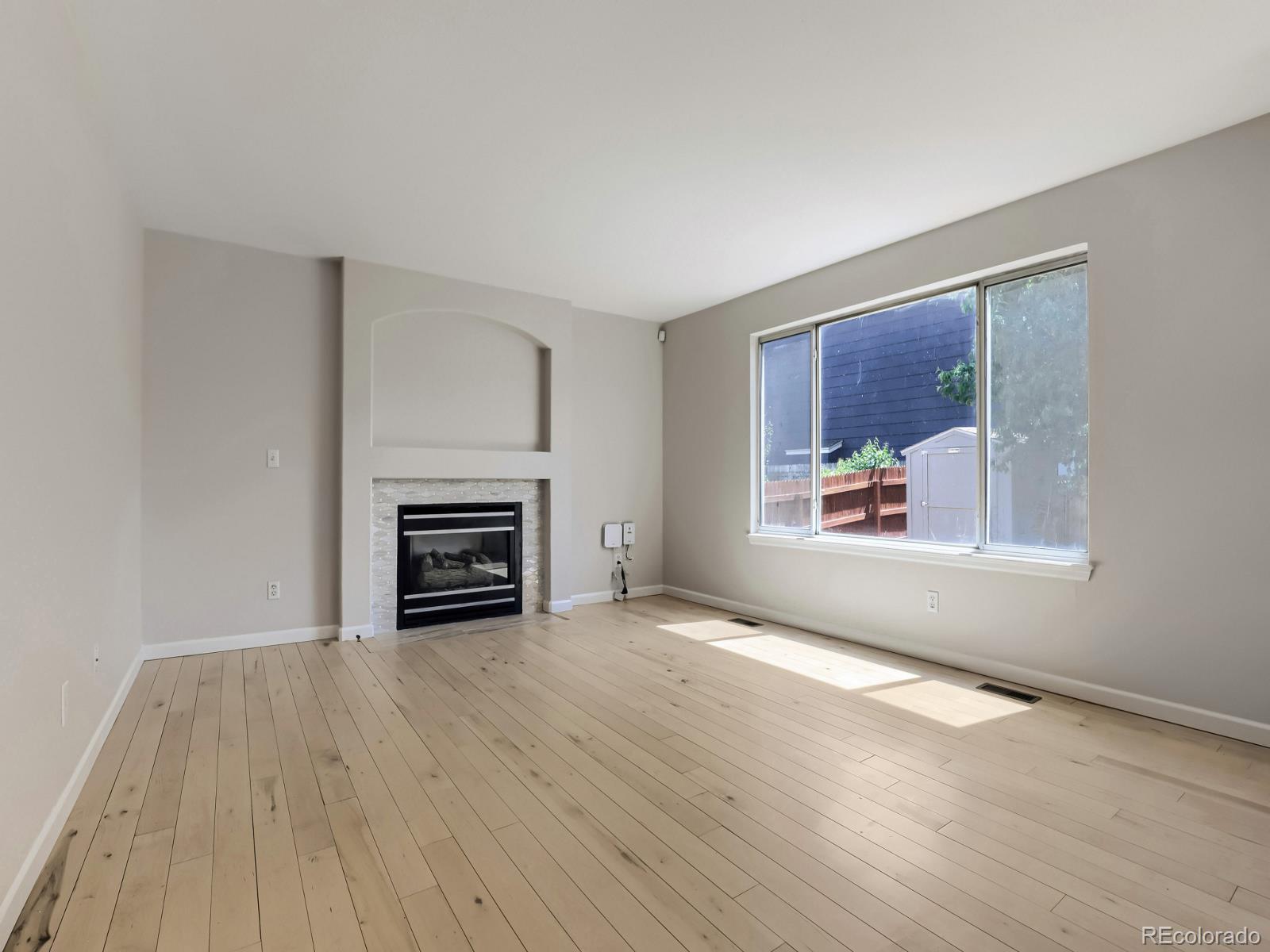 MLS Image #12 for 19372 e 41st avenue,denver, Colorado