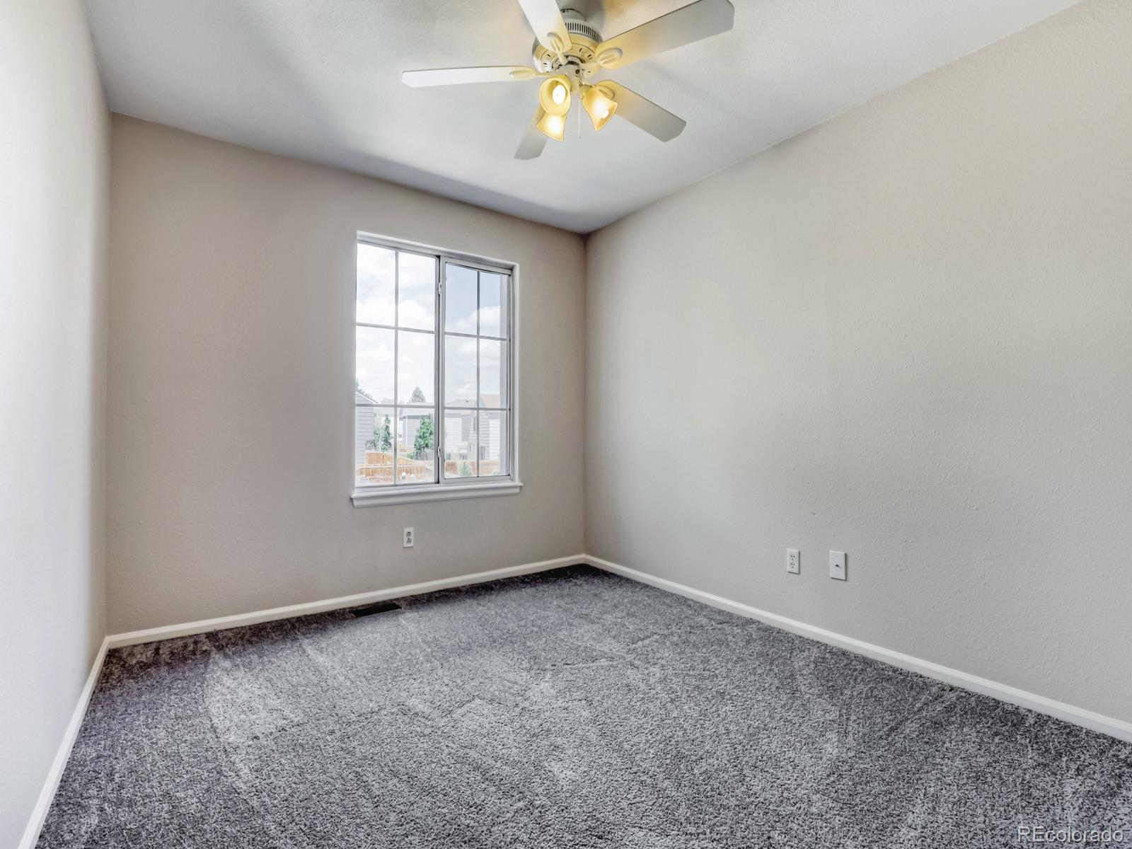 MLS Image #19 for 19372 e 41st avenue,denver, Colorado