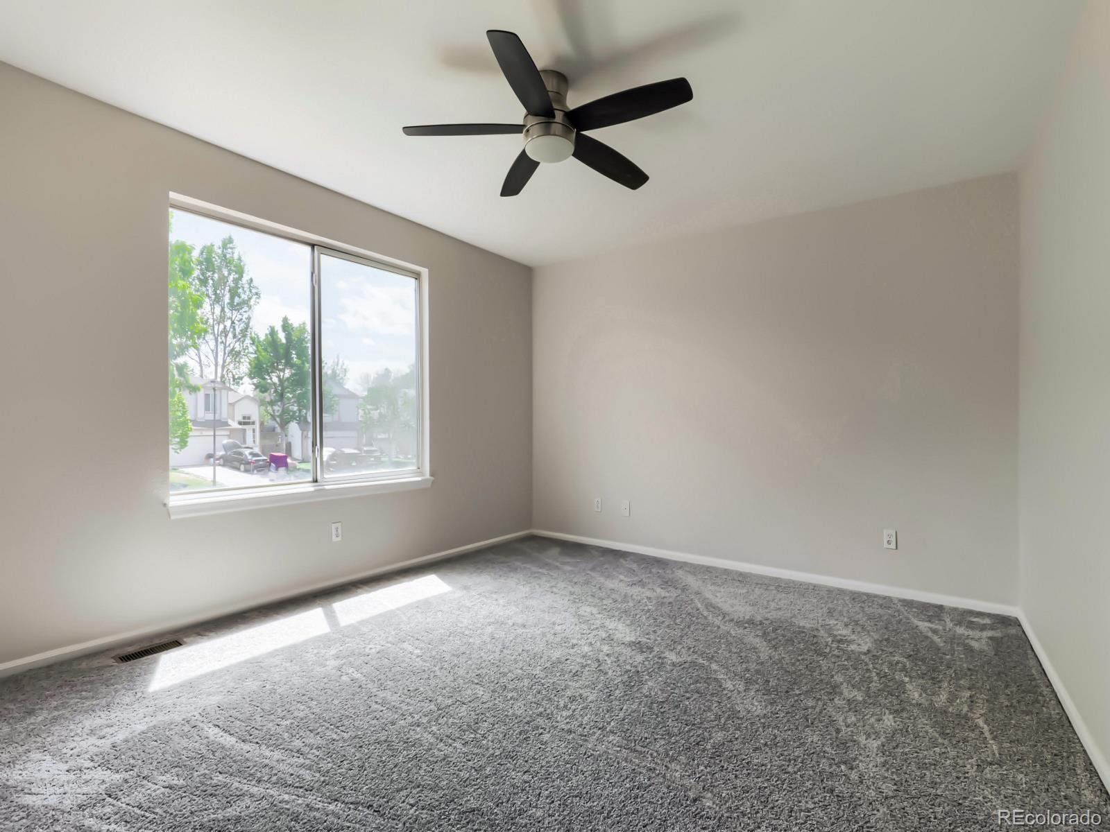 MLS Image #21 for 19372 e 41st avenue,denver, Colorado