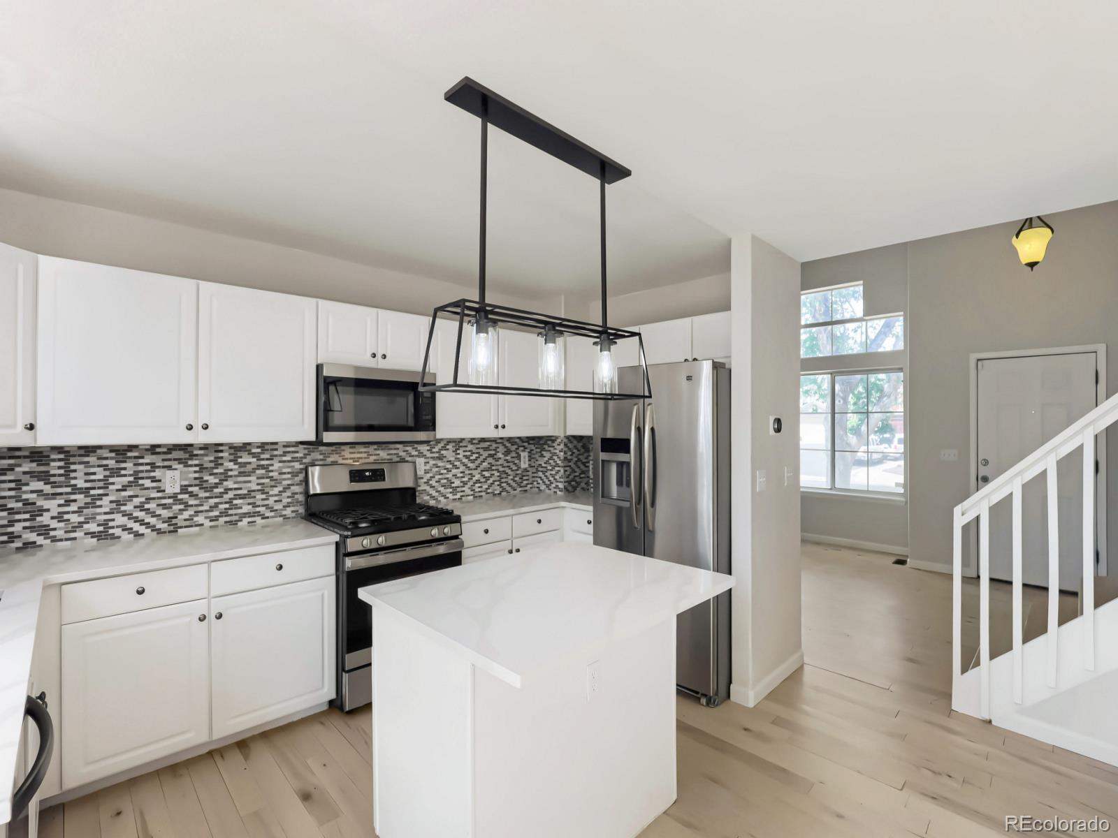 MLS Image #9 for 19372 e 41st avenue,denver, Colorado