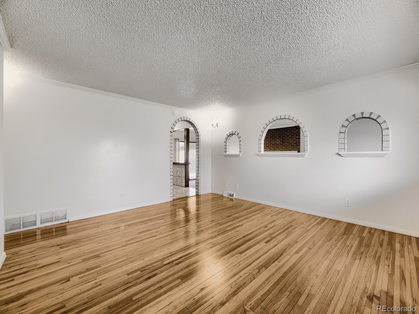 MLS Image #3 for 2011 s carr street,lakewood, Colorado