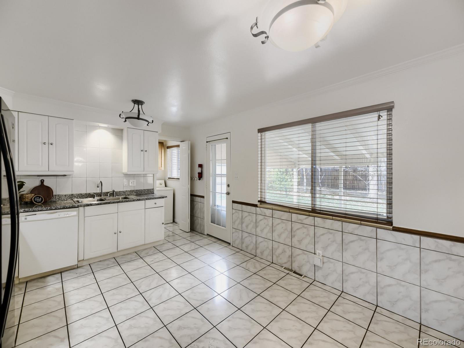 MLS Image #9 for 2011 s carr street,lakewood, Colorado