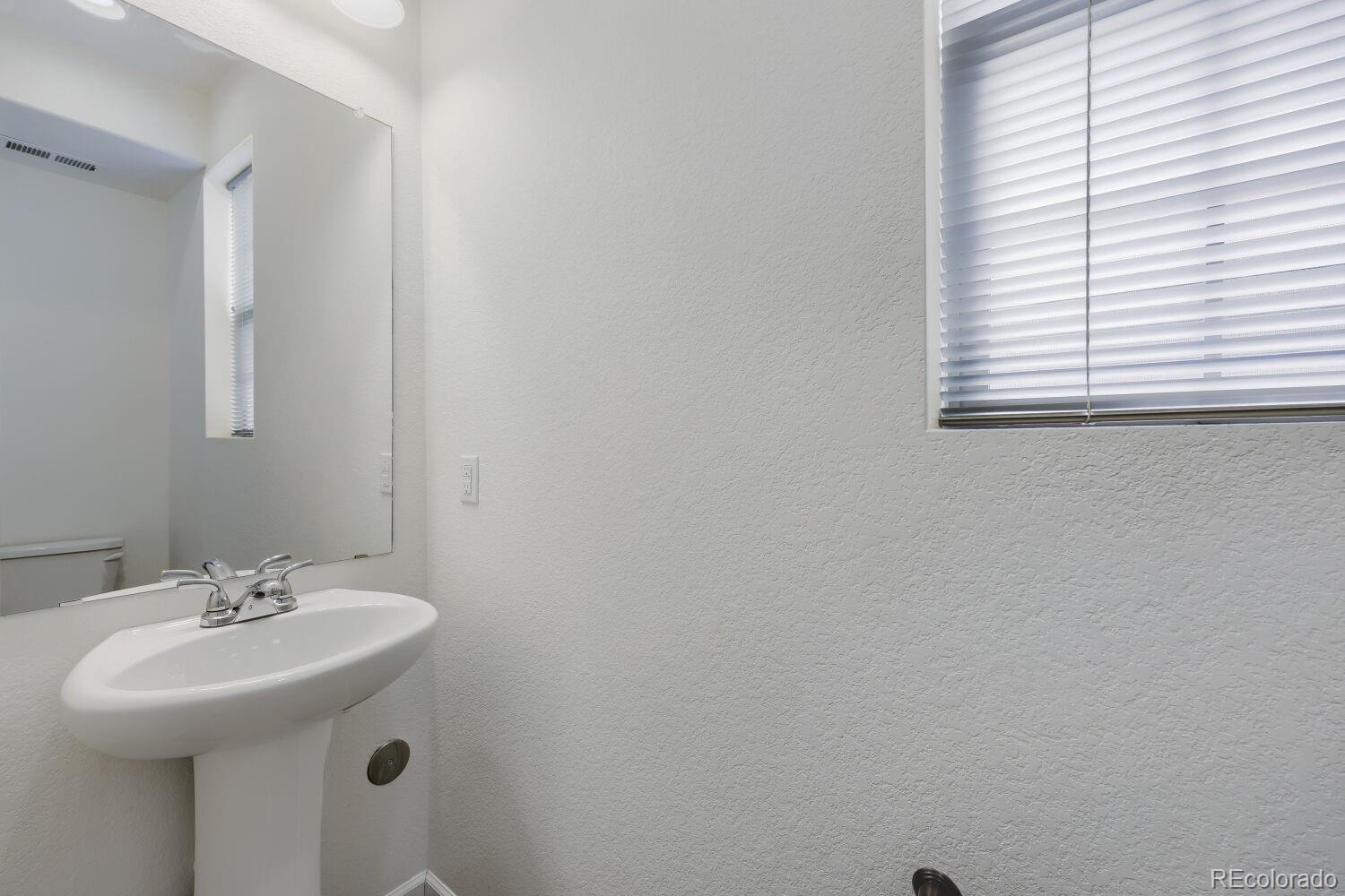 MLS Image #14 for 5573  danube street,denver, Colorado