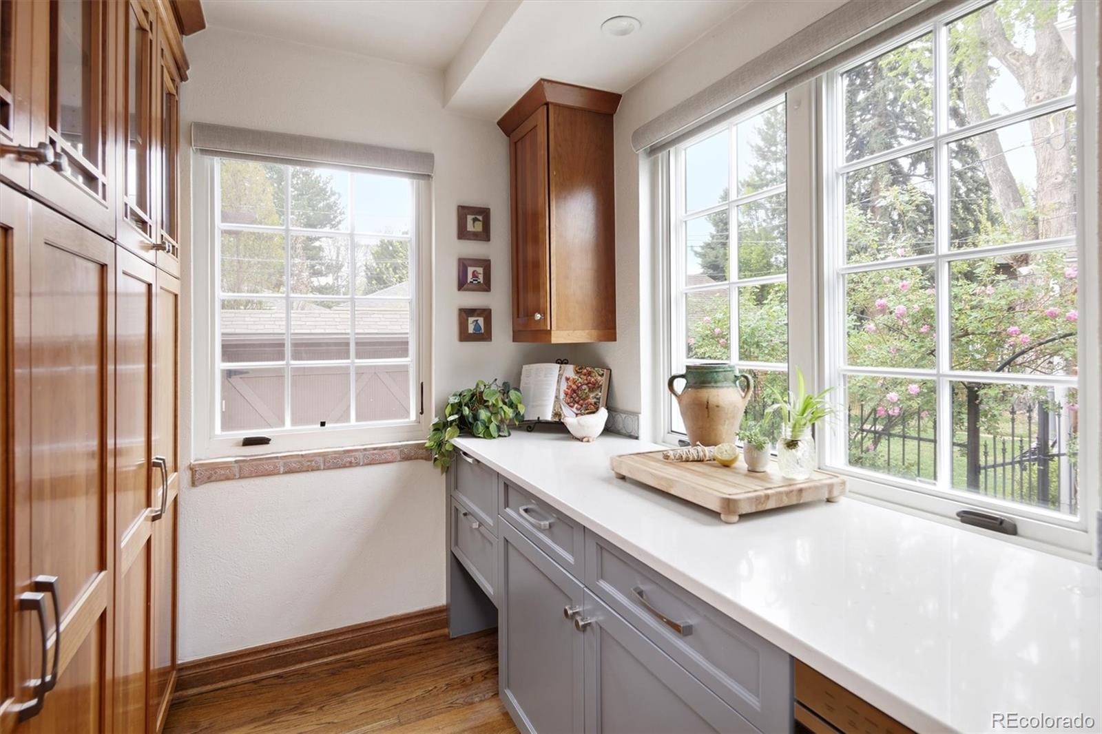 MLS Image #17 for 956 s elizabeth street,denver, Colorado