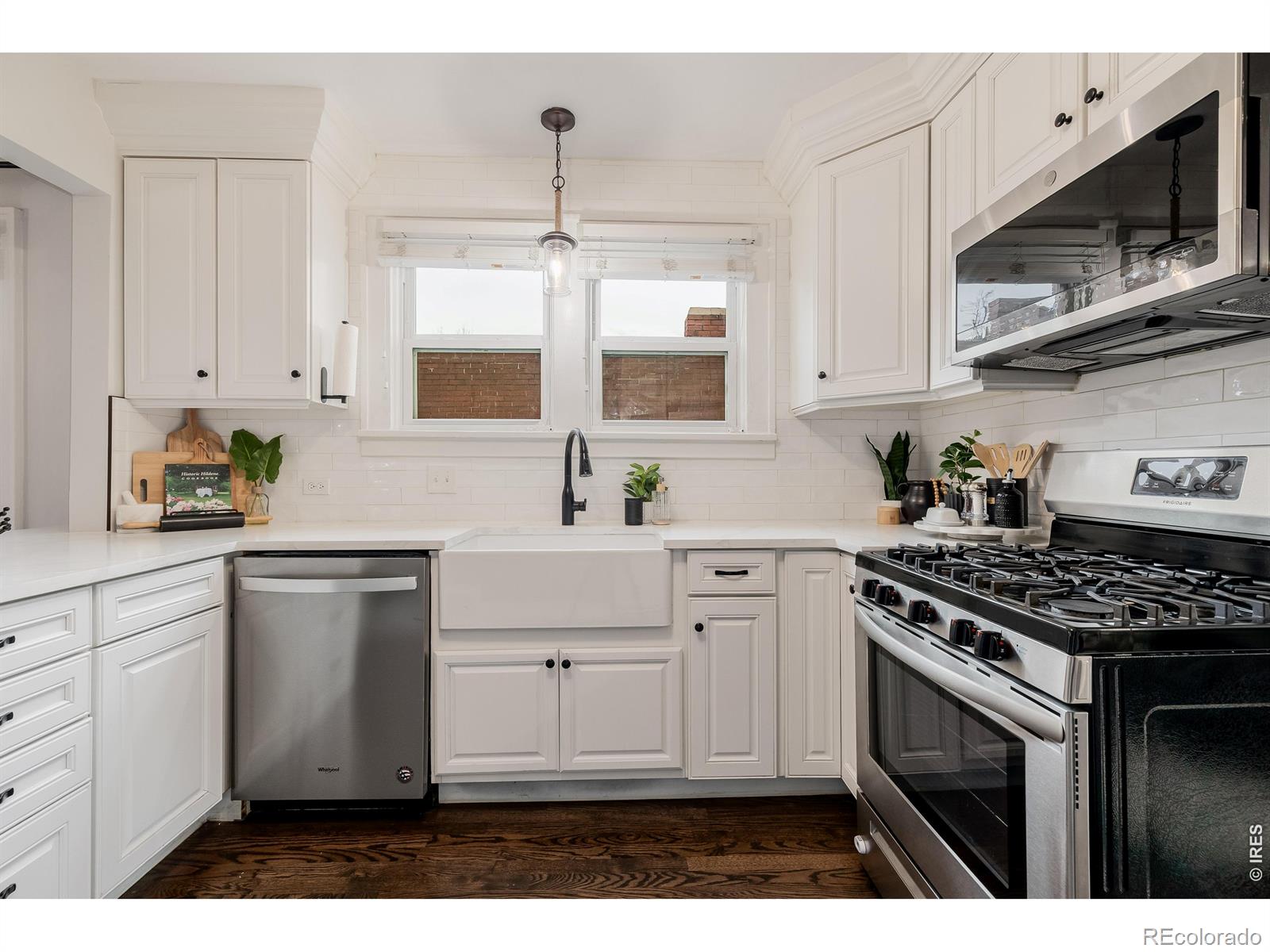 MLS Image #11 for 235 s humboldt street,denver, Colorado