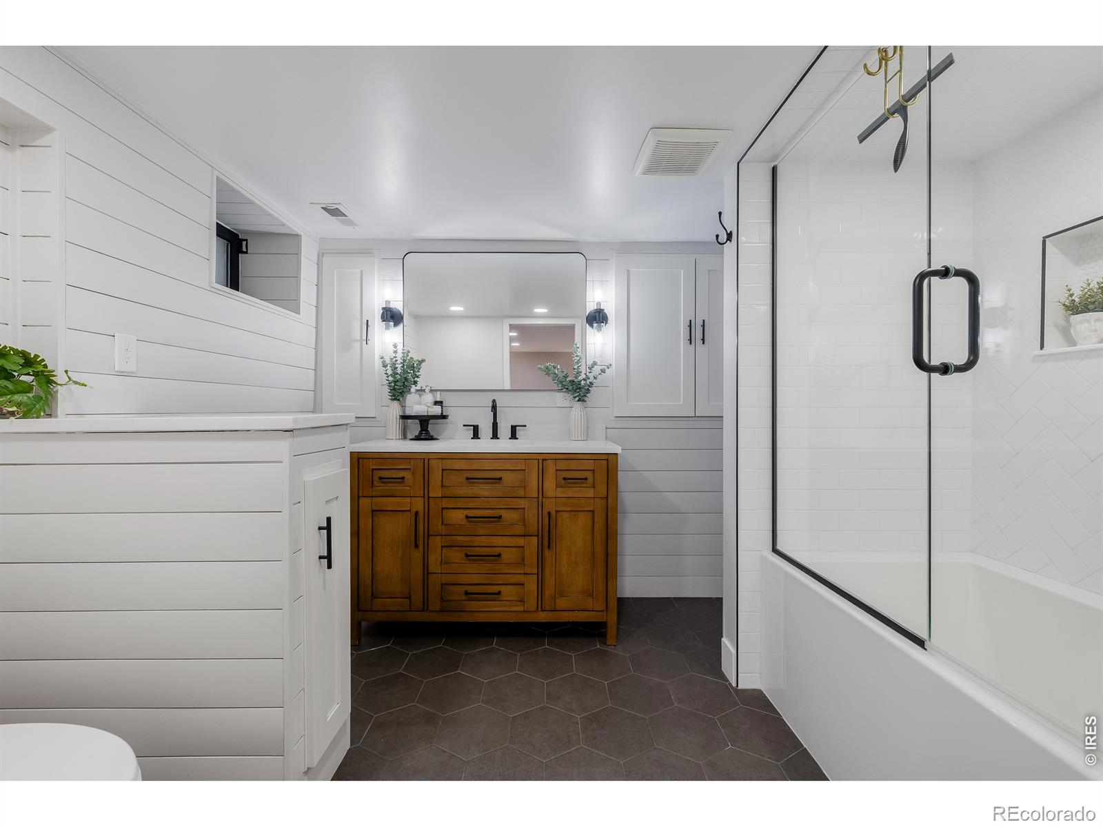MLS Image #24 for 235 s humboldt street,denver, Colorado