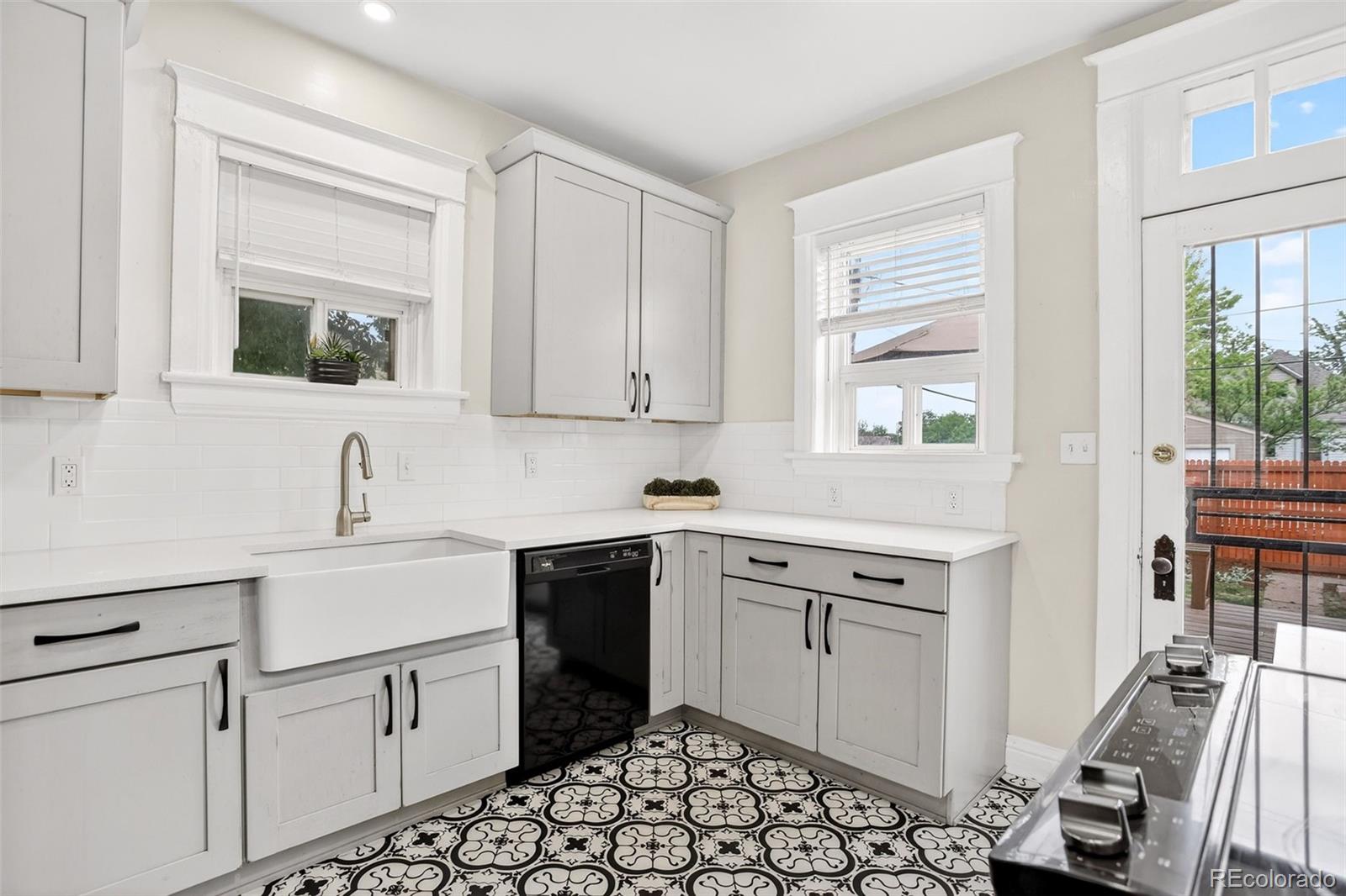 MLS Image #11 for 28 w cedar avenue,denver, Colorado