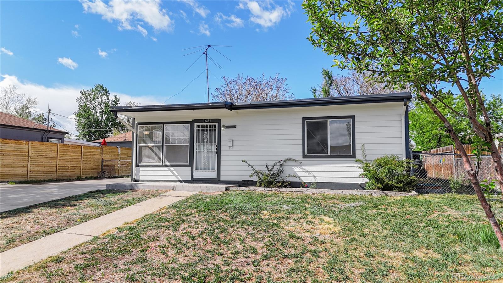 MLS Image #2 for 1631 w hoye place,denver, Colorado