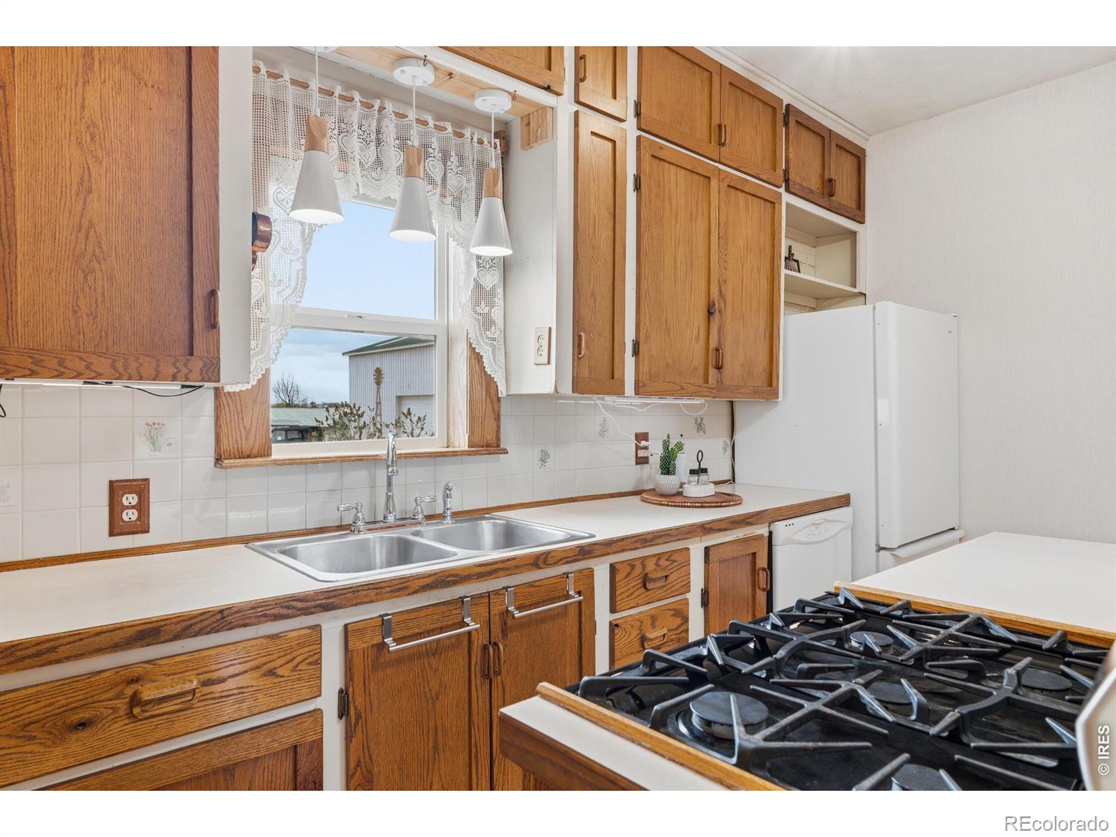 MLS Image #5 for 21167  county road 3 ,berthoud, Colorado