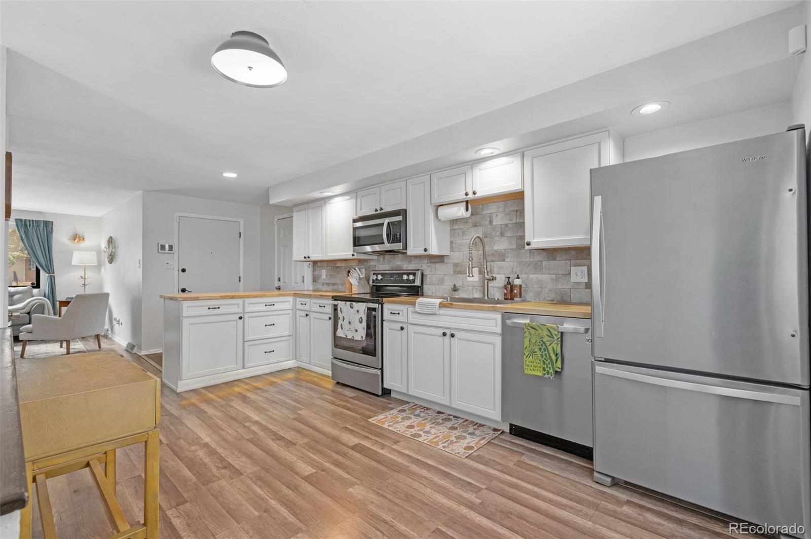 MLS Image #13 for 2962 s webster street,denver, Colorado