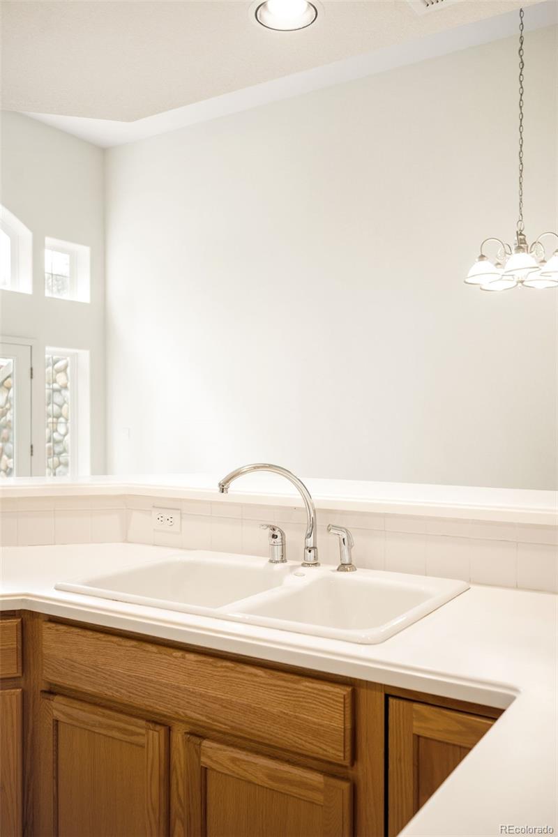 MLS Image #11 for 10735  eliot circle 102,denver, Colorado