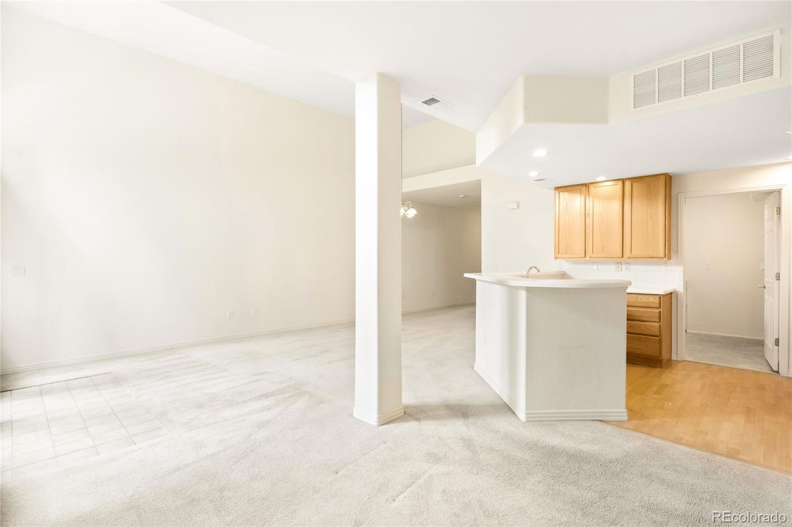 MLS Image #8 for 10735  eliot circle 102,denver, Colorado