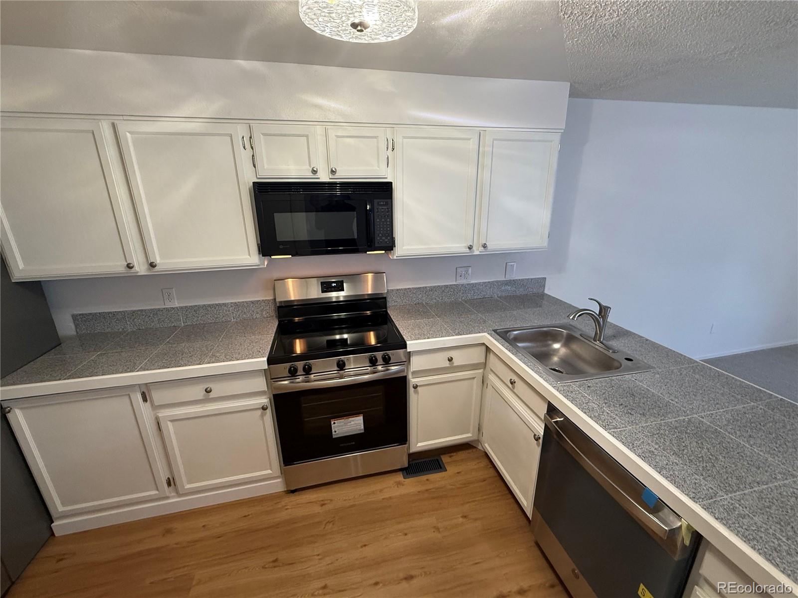 MLS Image #1 for 910 s dawson way 6,aurora, Colorado