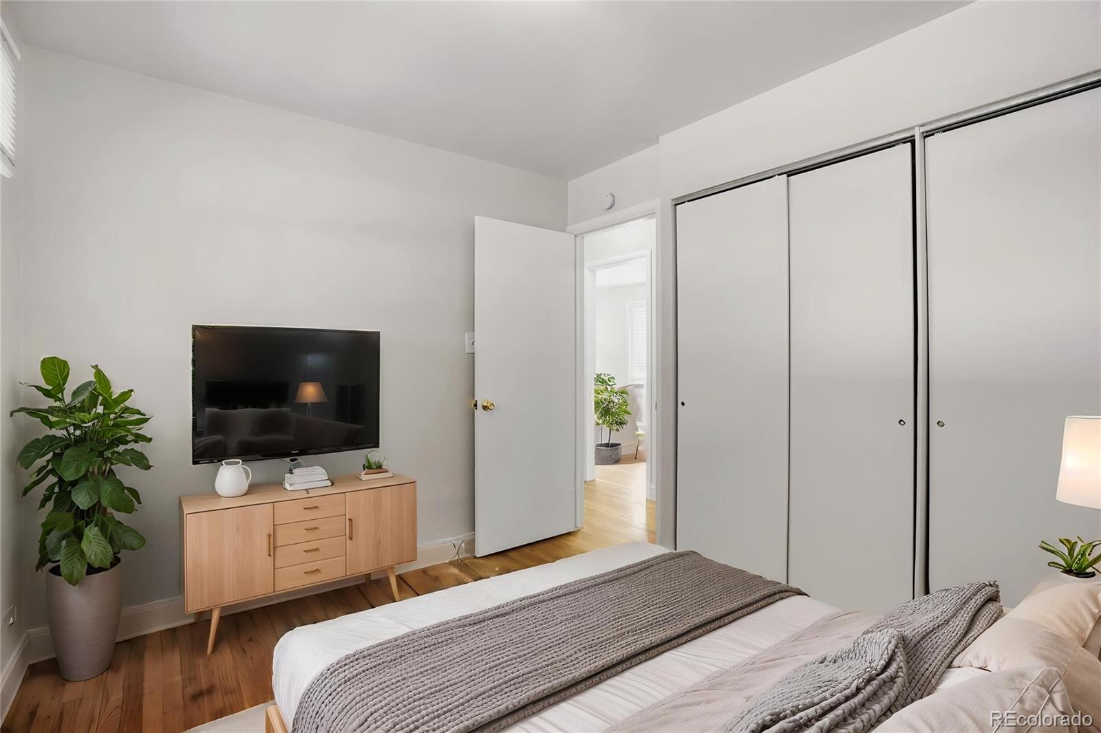 MLS Image #10 for 1600 s wolcott court,denver, Colorado