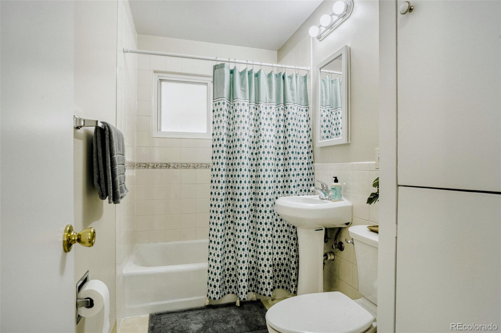 MLS Image #7 for 1600 s wolcott court,denver, Colorado