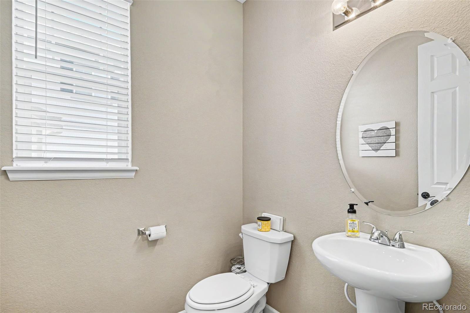 MLS Image #10 for 26712 e hinsdale place,aurora, Colorado