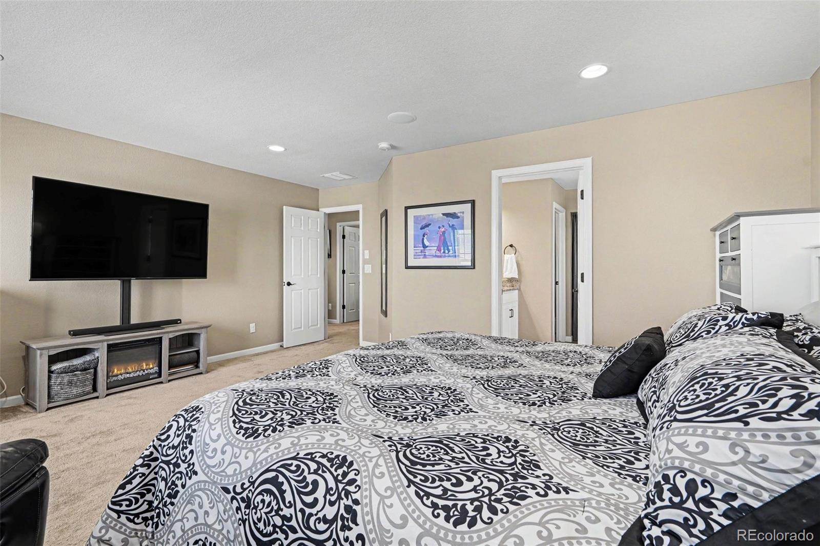 MLS Image #12 for 26712 e hinsdale place,aurora, Colorado