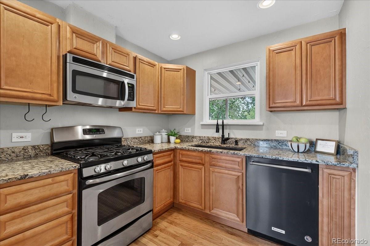 MLS Image #13 for 2817 n steele street,denver, Colorado