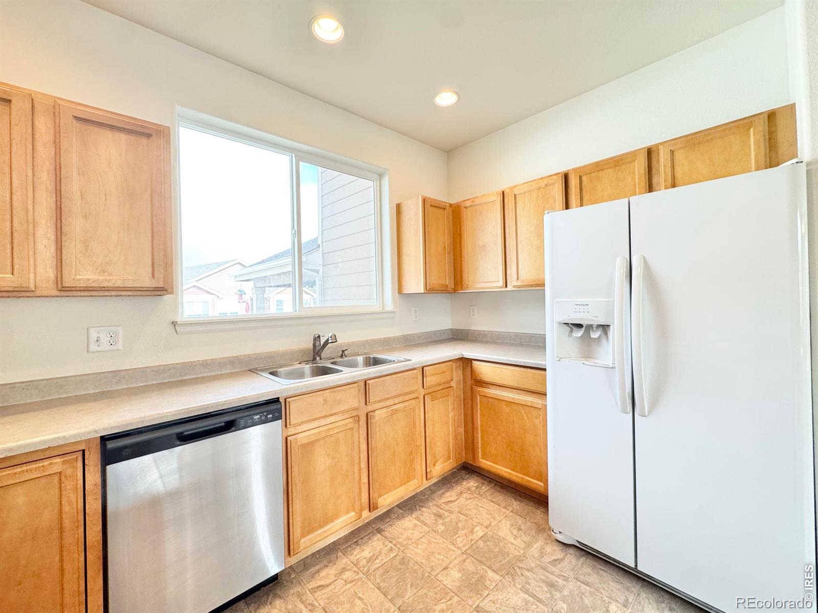 MLS Image #5 for 1006  muntjac street,severance, Colorado