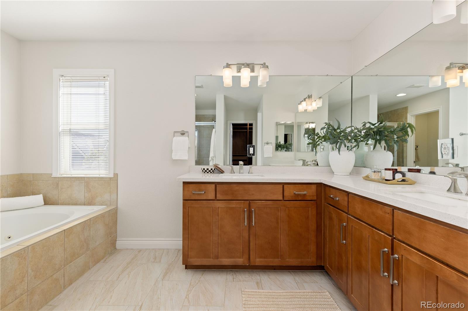 MLS Image #15 for 2694  elmira street,denver, Colorado