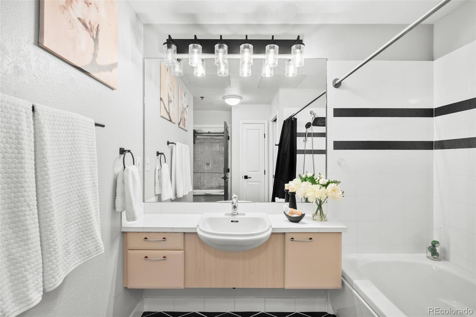 MLS Image #17 for 1499  blake street,denver, Colorado