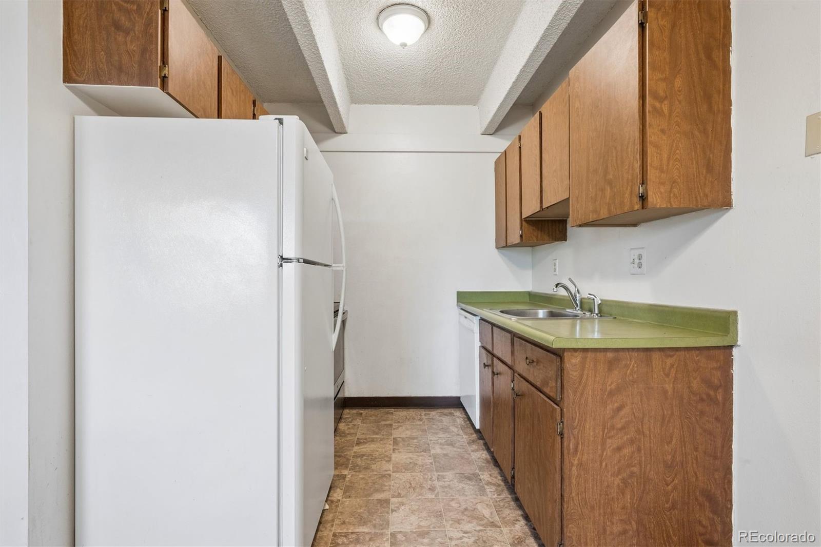 MLS Image #11 for 800 w belleview avenue 306,englewood, Colorado