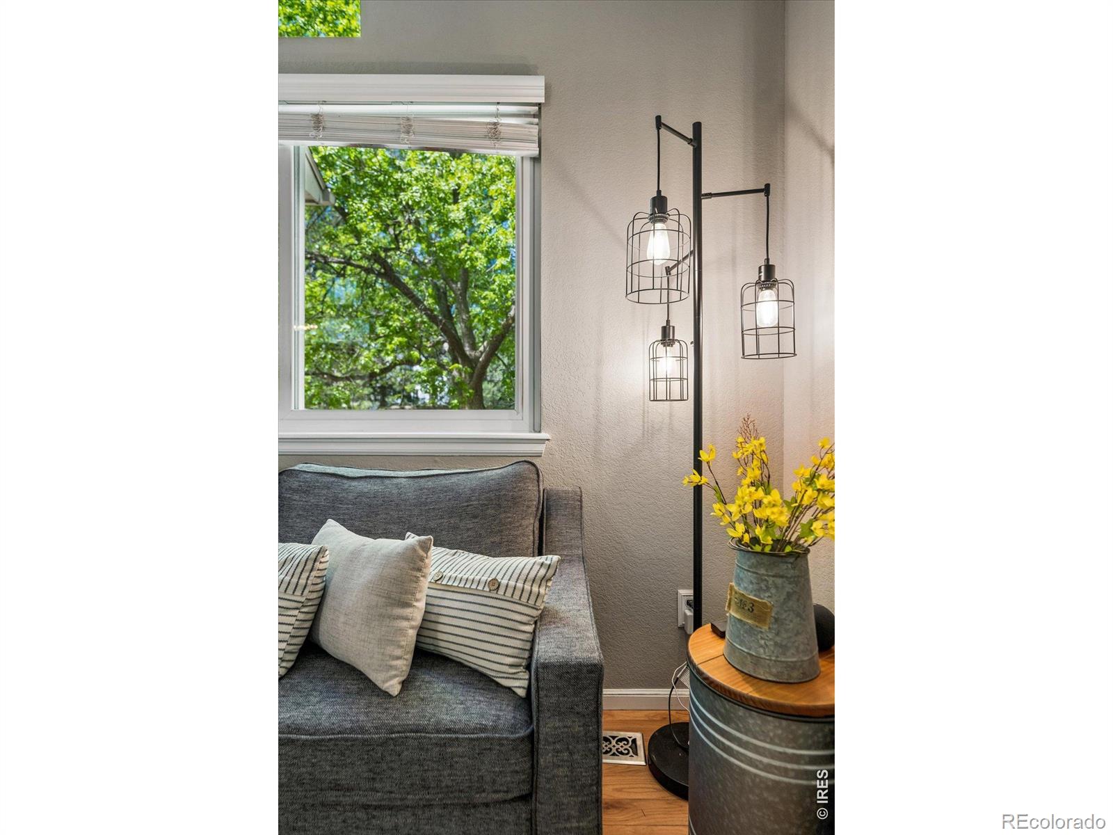 MLS Image #6 for 562  spruce circle,louisville, Colorado