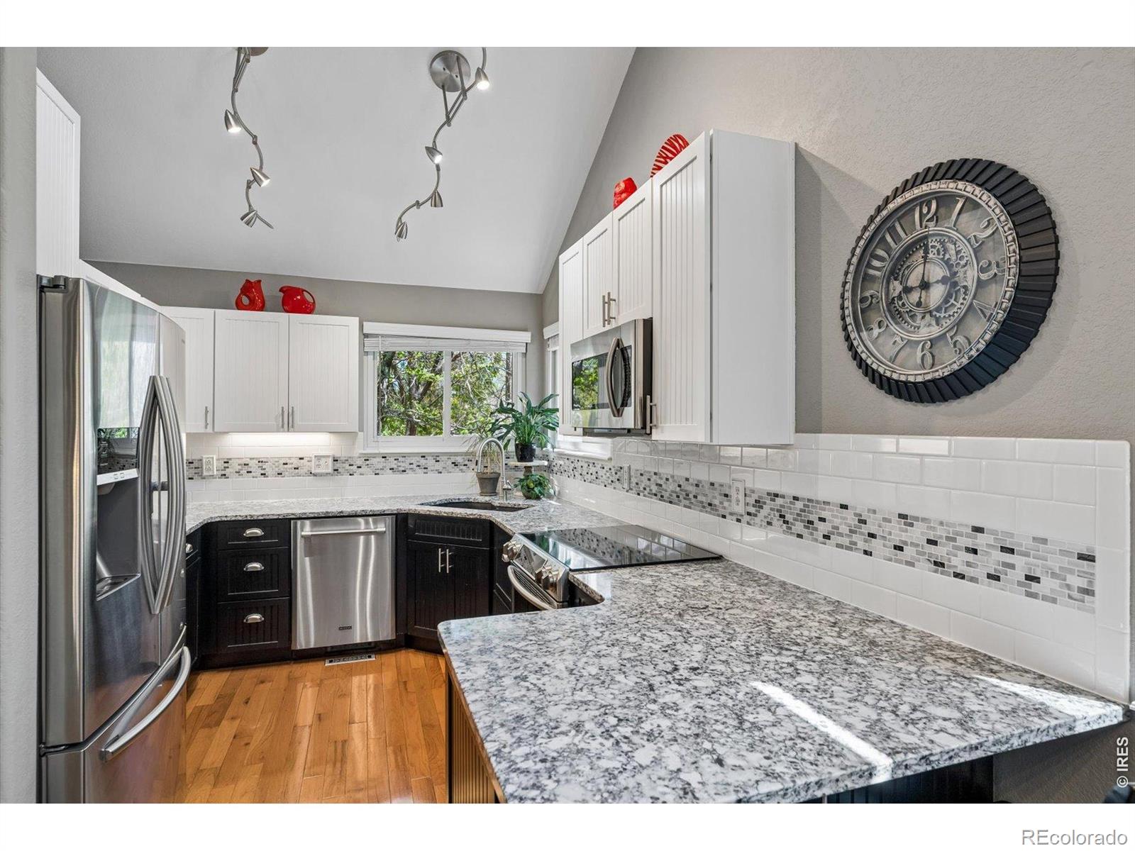 MLS Image #7 for 562  spruce circle,louisville, Colorado