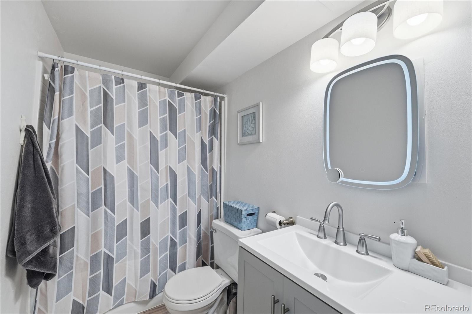 MLS Image #17 for 3470 s poplar street 209,denver, Colorado