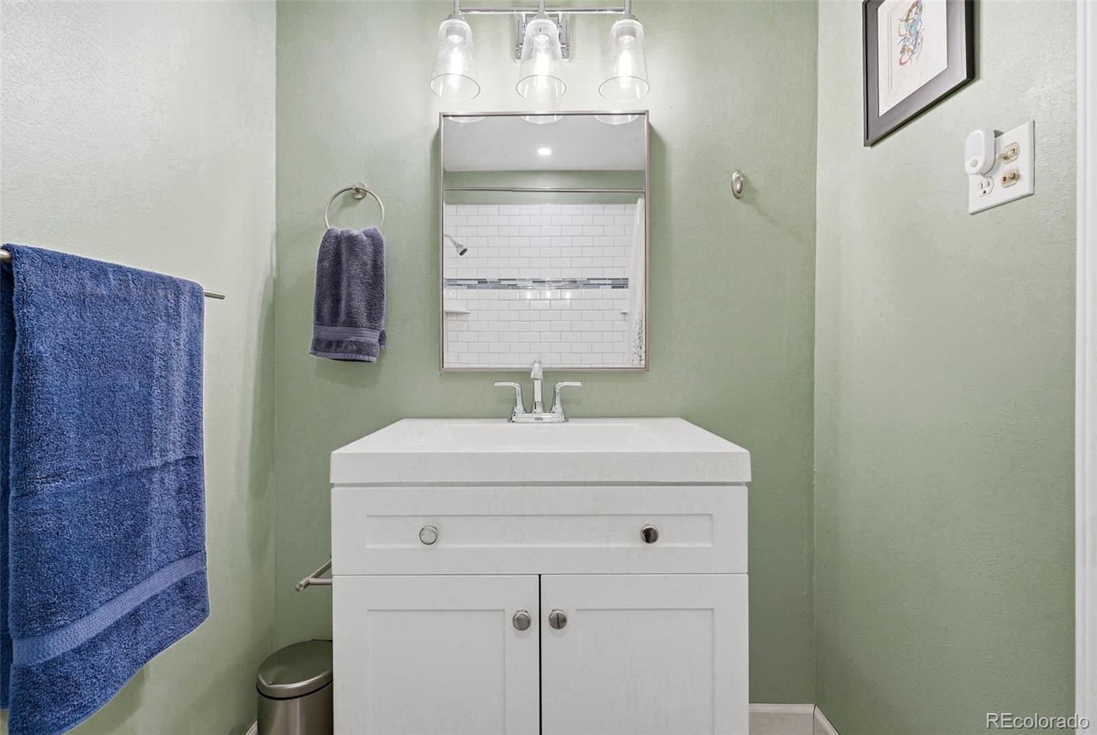 MLS Image #19 for 749 s hudson street,denver, Colorado