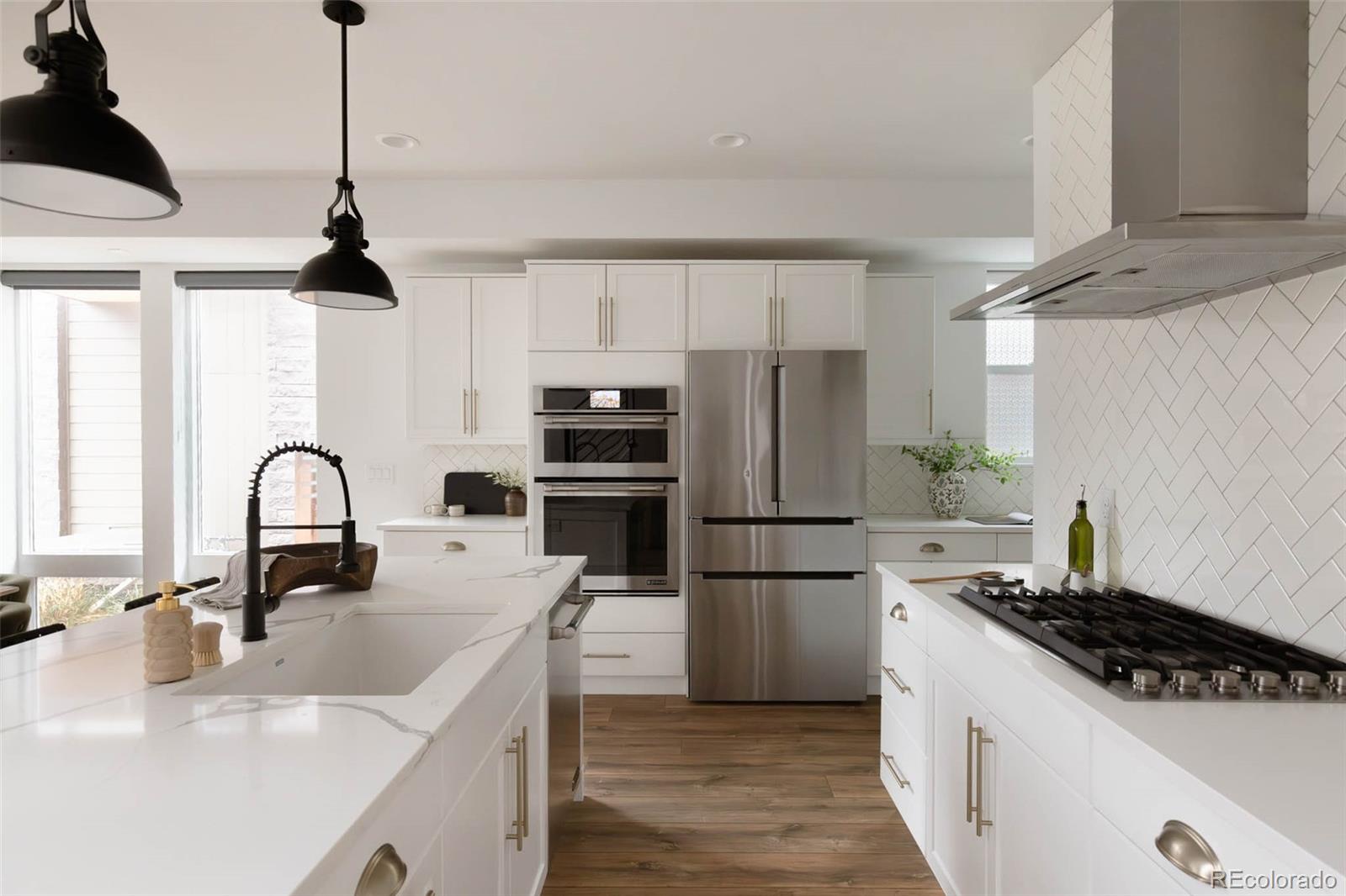 MLS Image #6 for 9391 e 59th north place,denver, Colorado