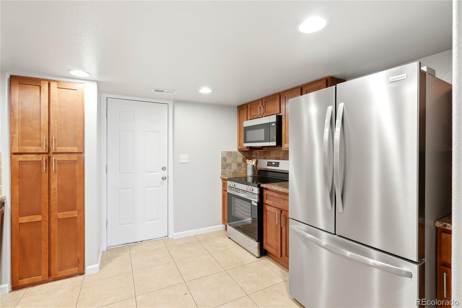 MLS Image #13 for 7540  kearney street,commerce city, Colorado