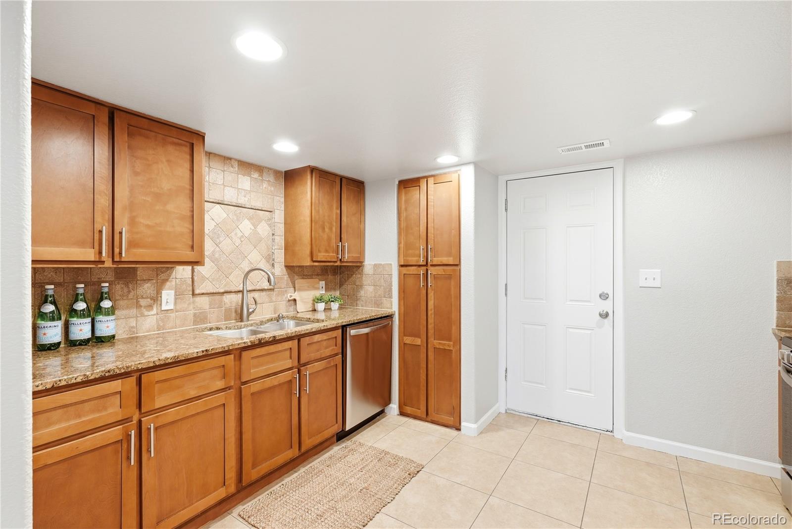 MLS Image #8 for 7540  kearney street,commerce city, Colorado