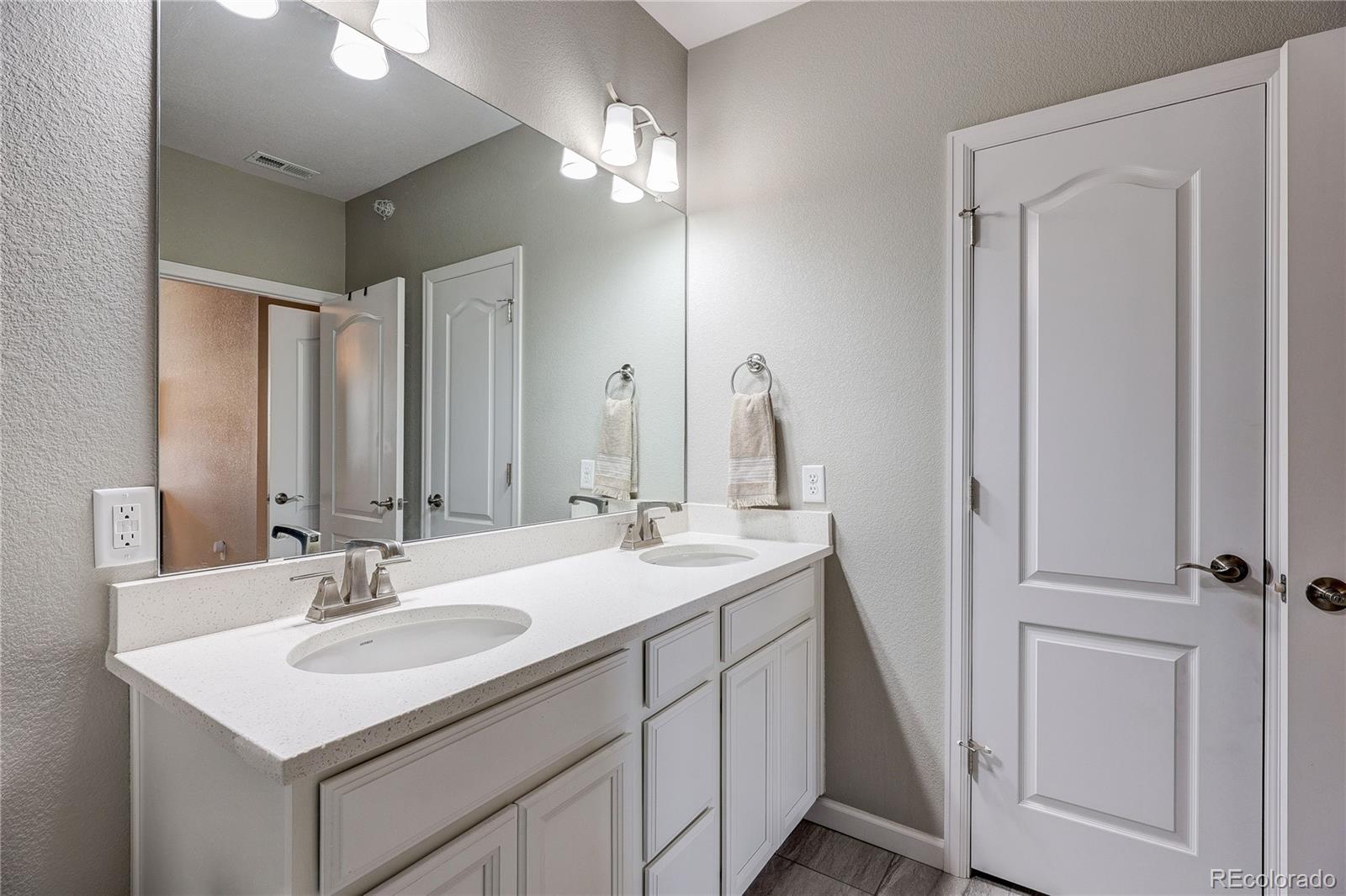 MLS Image #18 for 4777  copeland circle 204,highlands ranch, Colorado