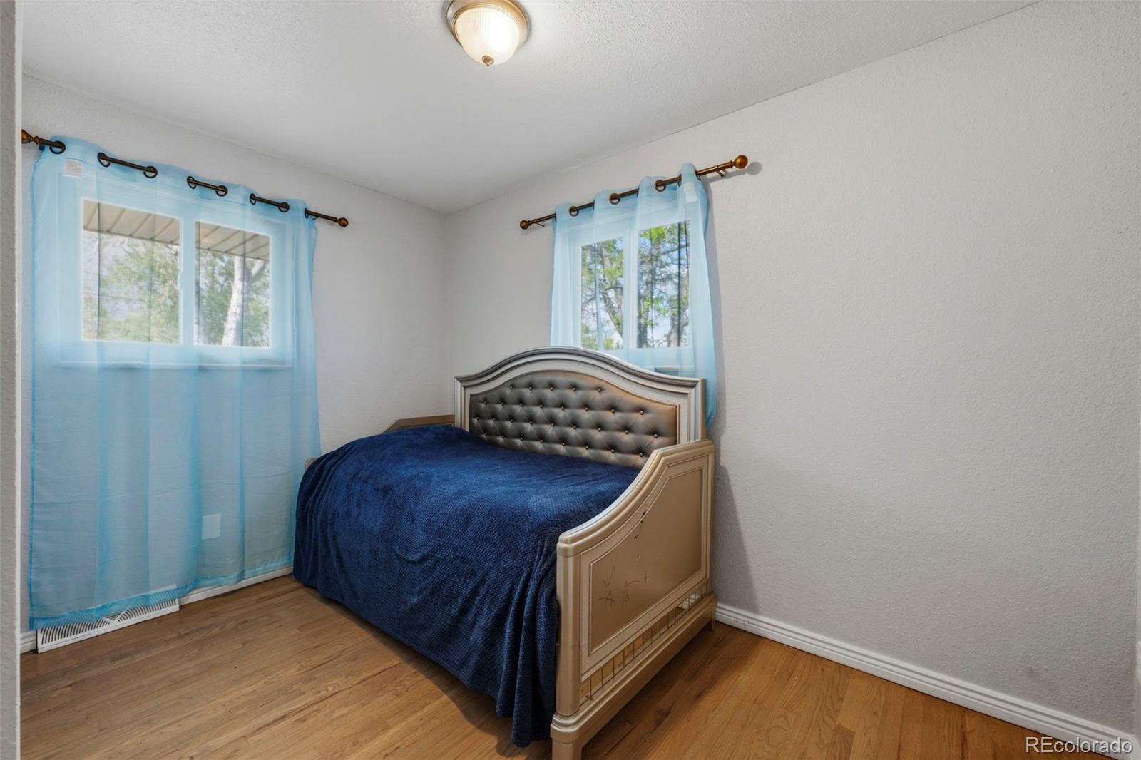 MLS Image #14 for 881  delta street,denver, Colorado