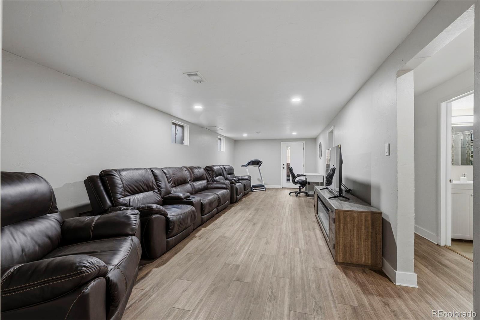 MLS Image #15 for 881  delta street,denver, Colorado