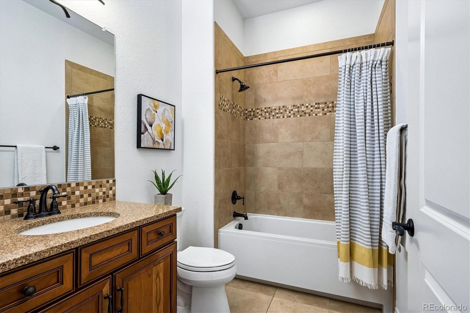 MLS Image #17 for 8043 e 49th place,denver, Colorado