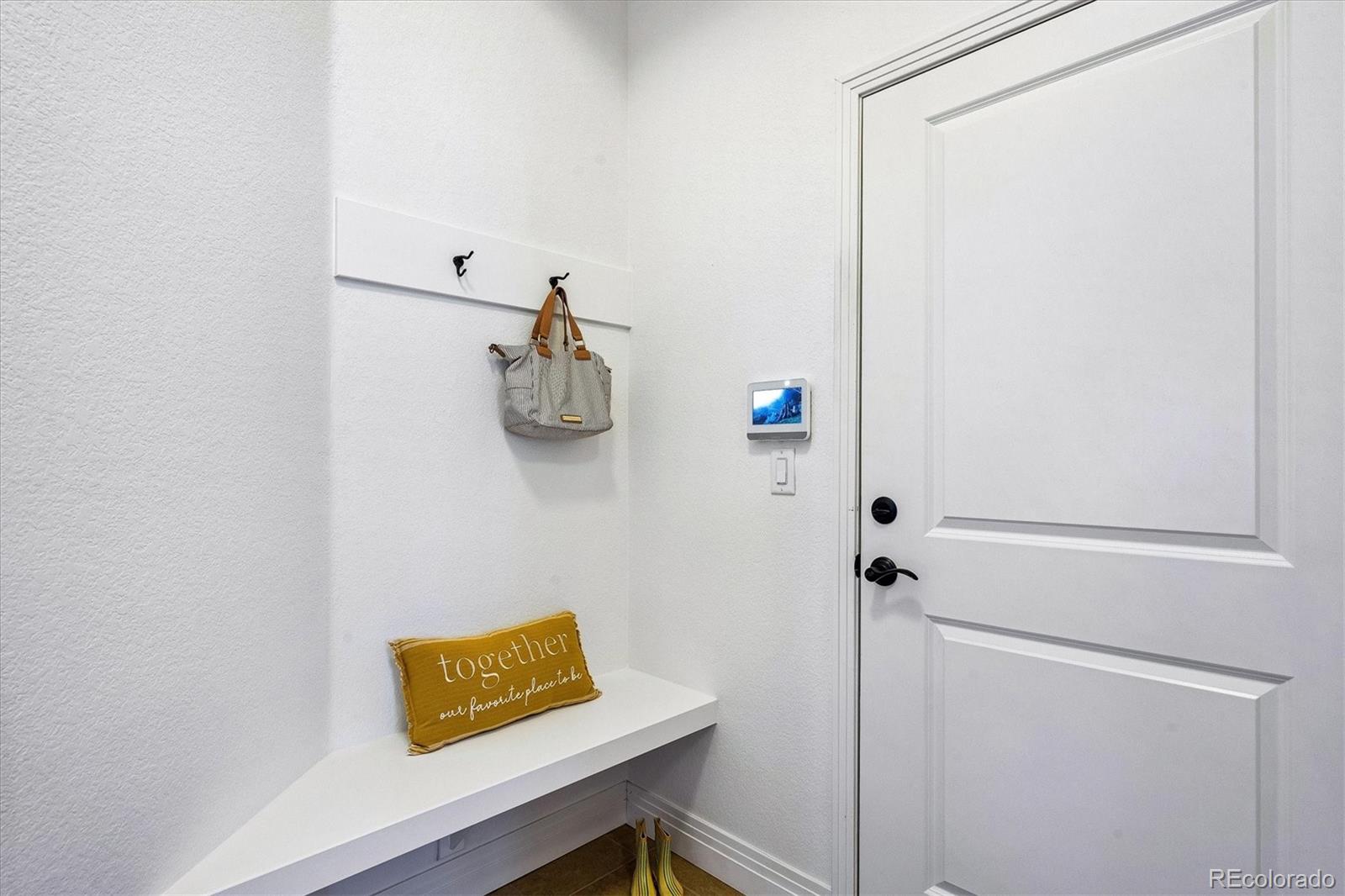 MLS Image #18 for 8043 e 49th place,denver, Colorado