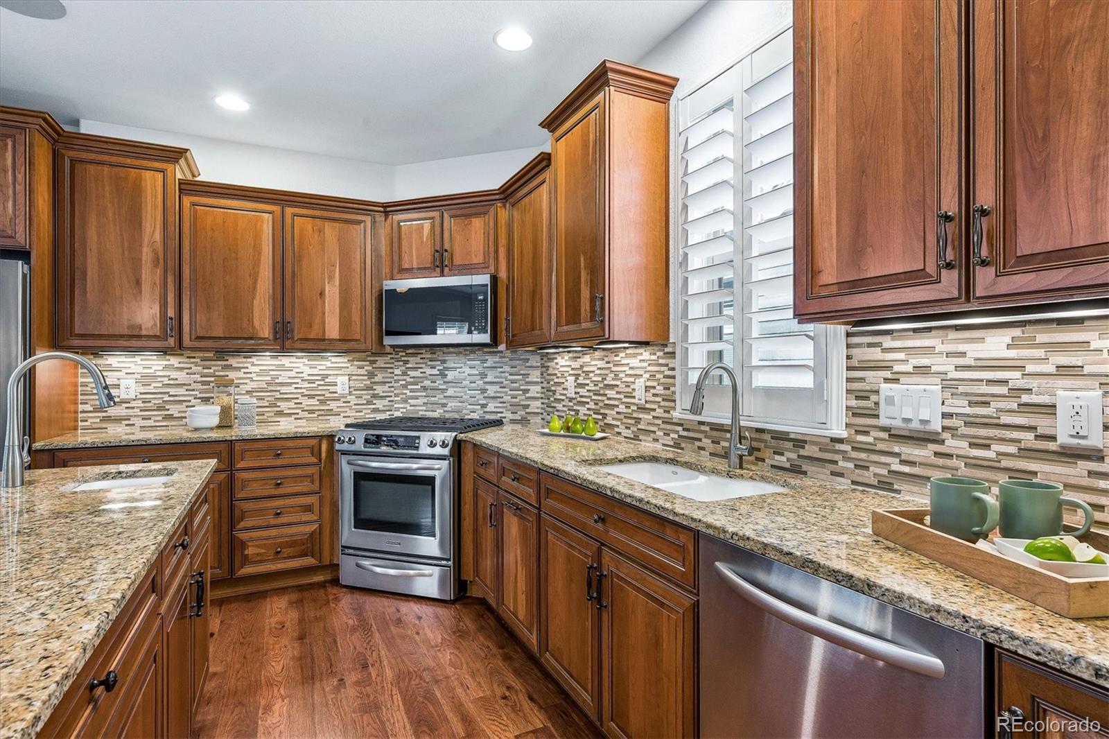 MLS Image #7 for 8043 e 49th place,denver, Colorado