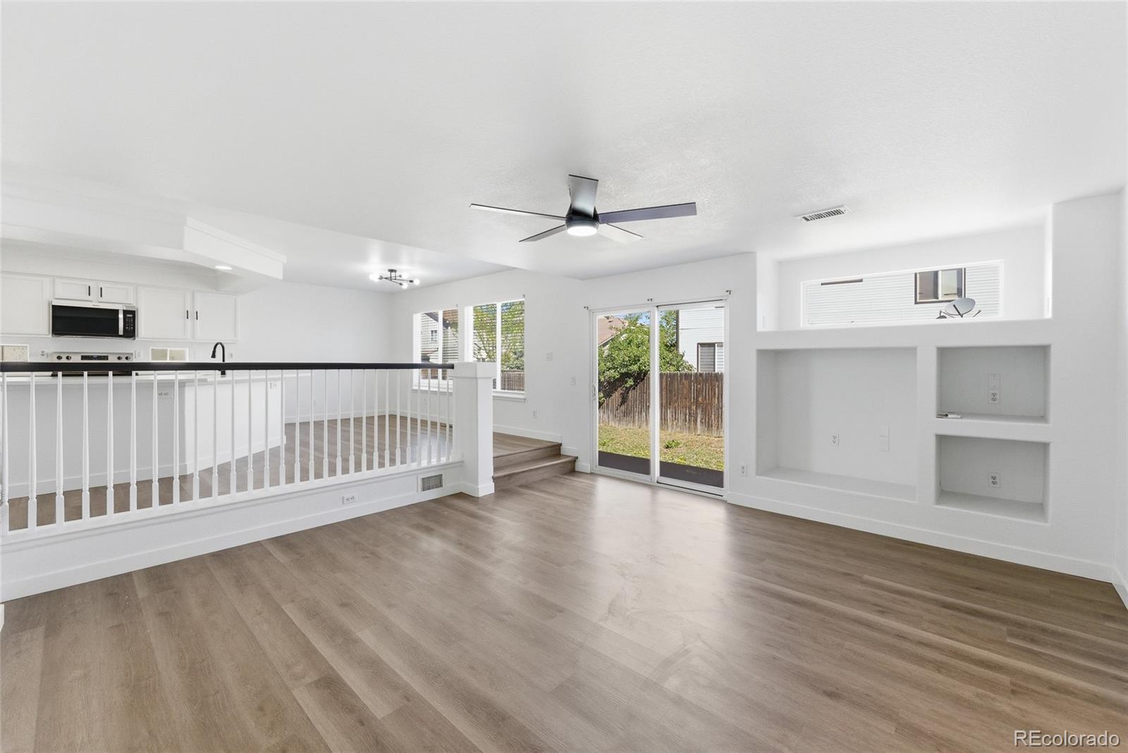 MLS Image #10 for 20053 e 40th avenue,denver, Colorado