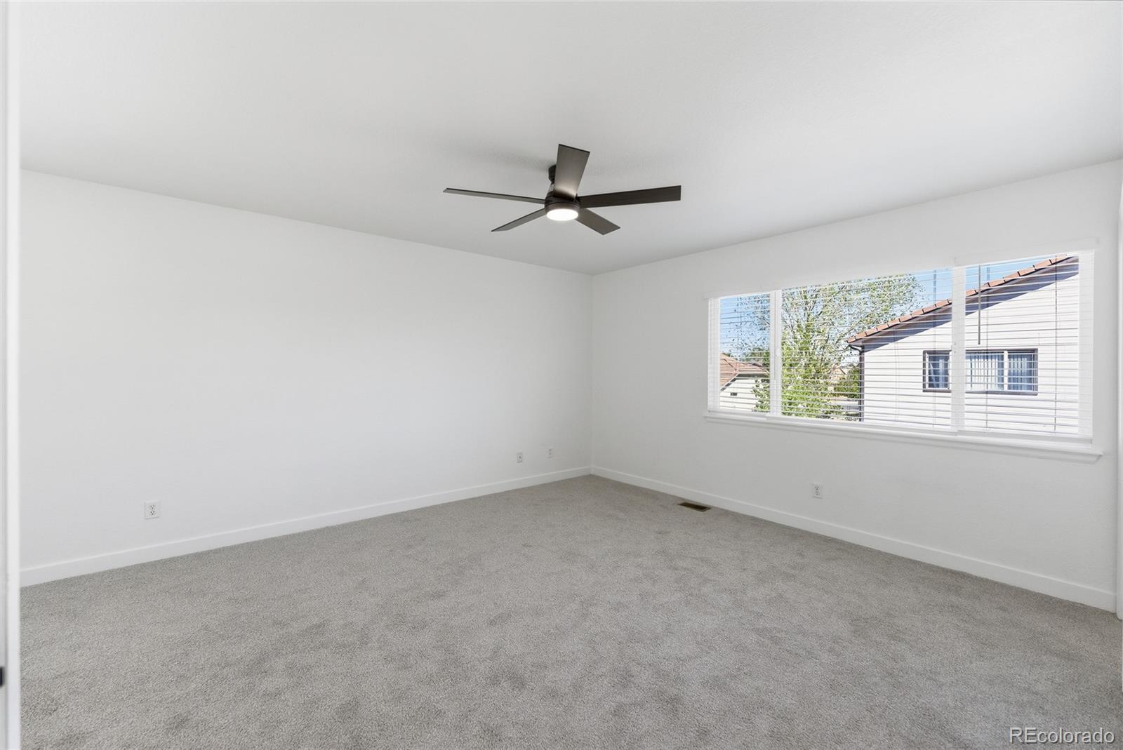 MLS Image #13 for 20053 e 40th avenue,denver, Colorado