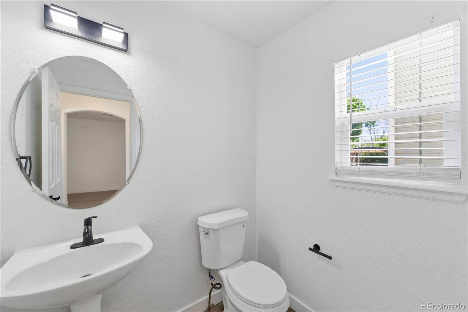 MLS Image #20 for 20053 e 40th avenue,denver, Colorado