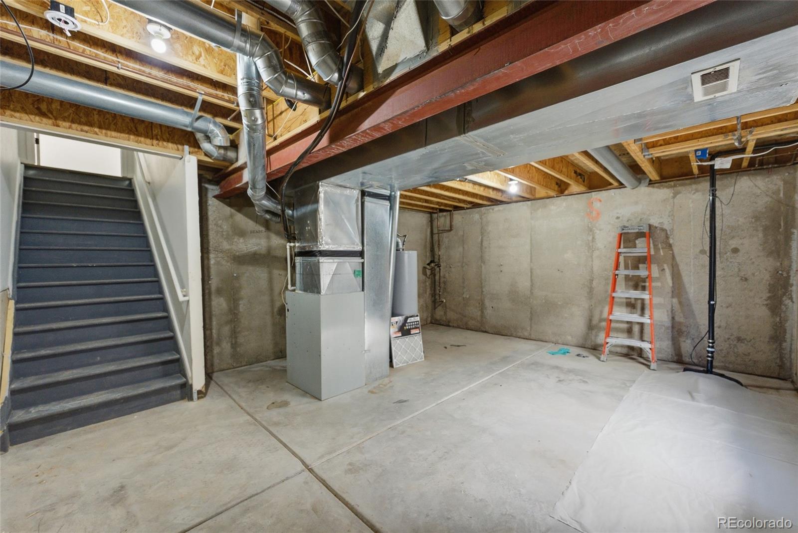 MLS Image #22 for 20053 e 40th avenue,denver, Colorado