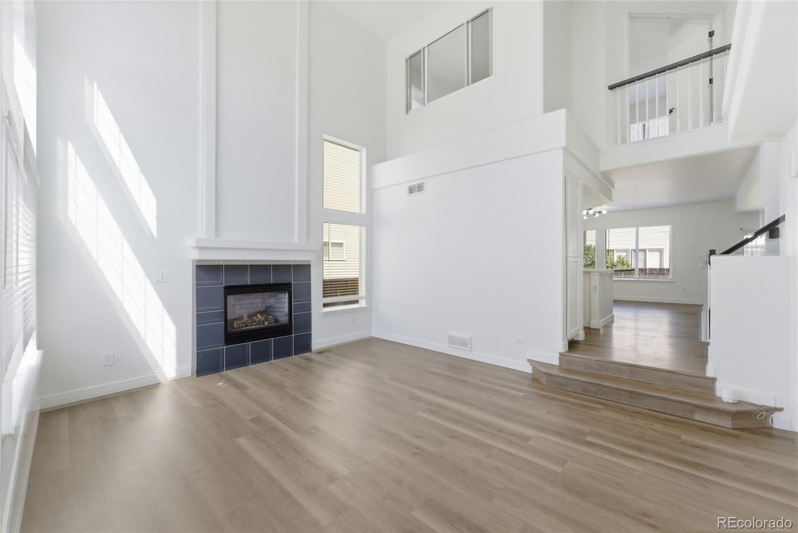 MLS Image #4 for 20053 e 40th avenue,denver, Colorado