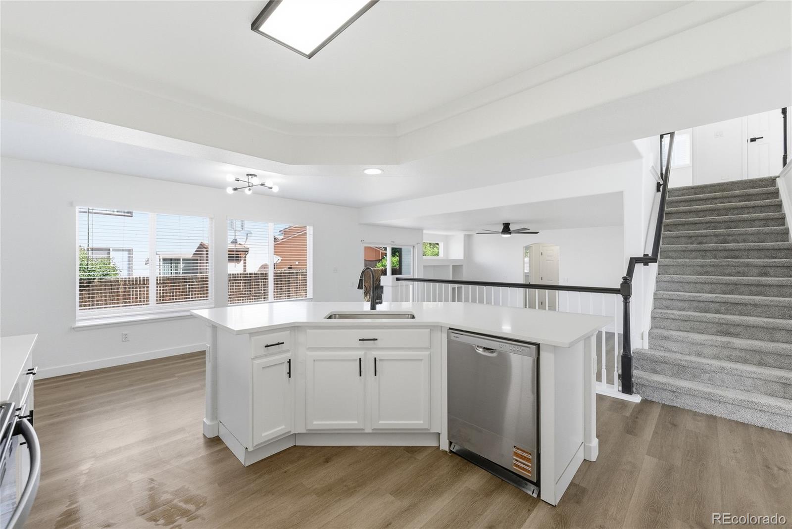 MLS Image #8 for 20053 e 40th avenue,denver, Colorado